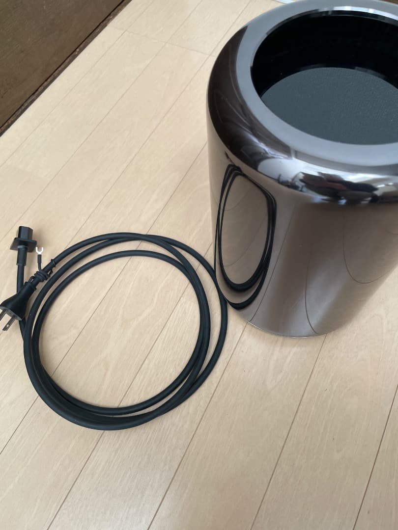 Macpro 2013 3.5GHz6コア・64GB・ 1TB