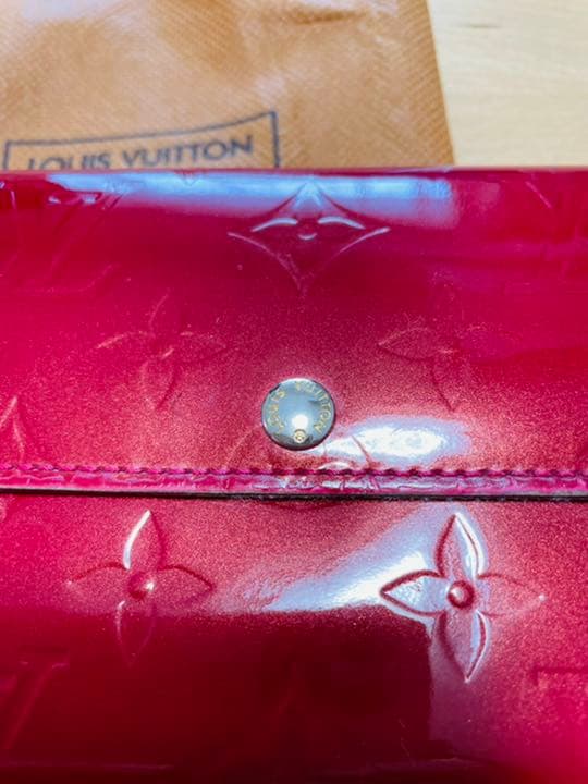 ルイヴィトン 長財布 ヴェルニ