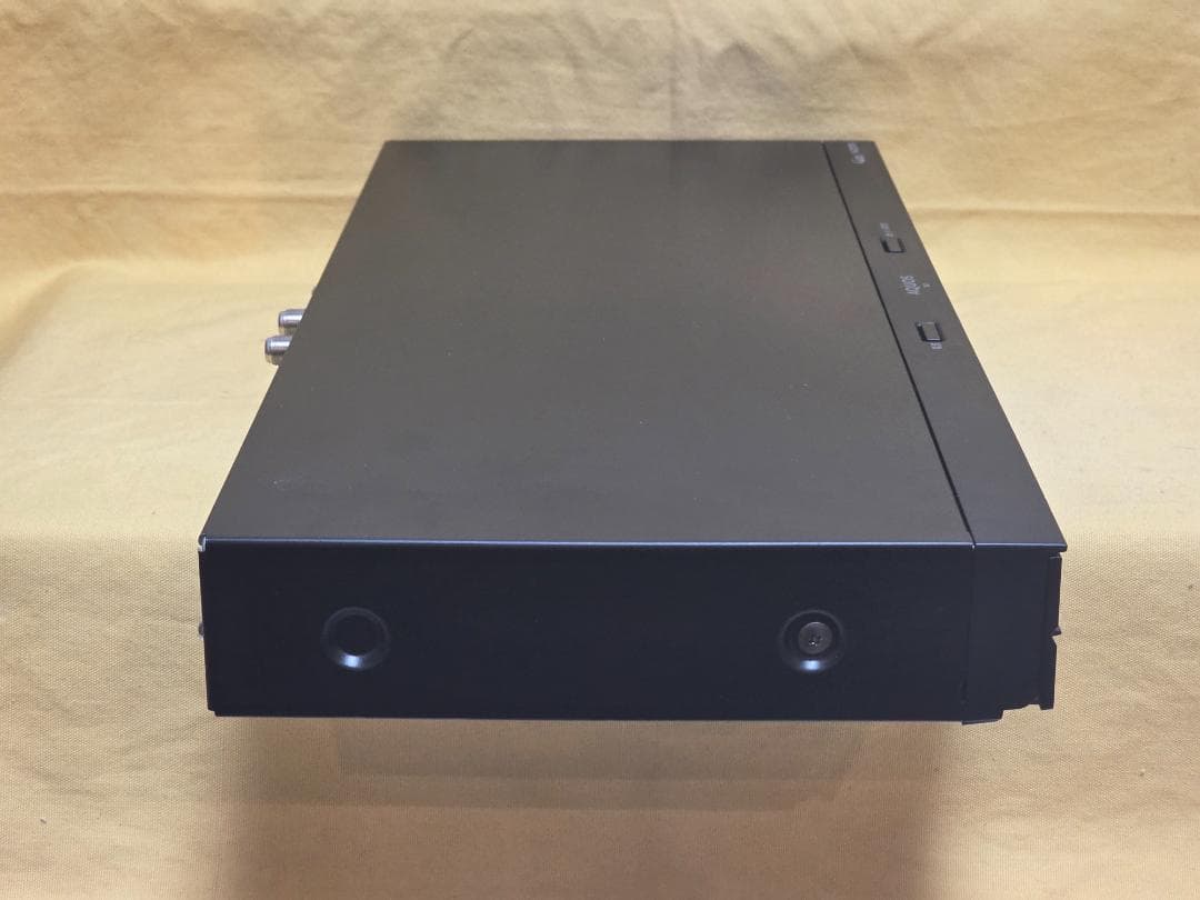 SHARP AQUOS BDレコーダー BD-NT1000　2016年製　整備品