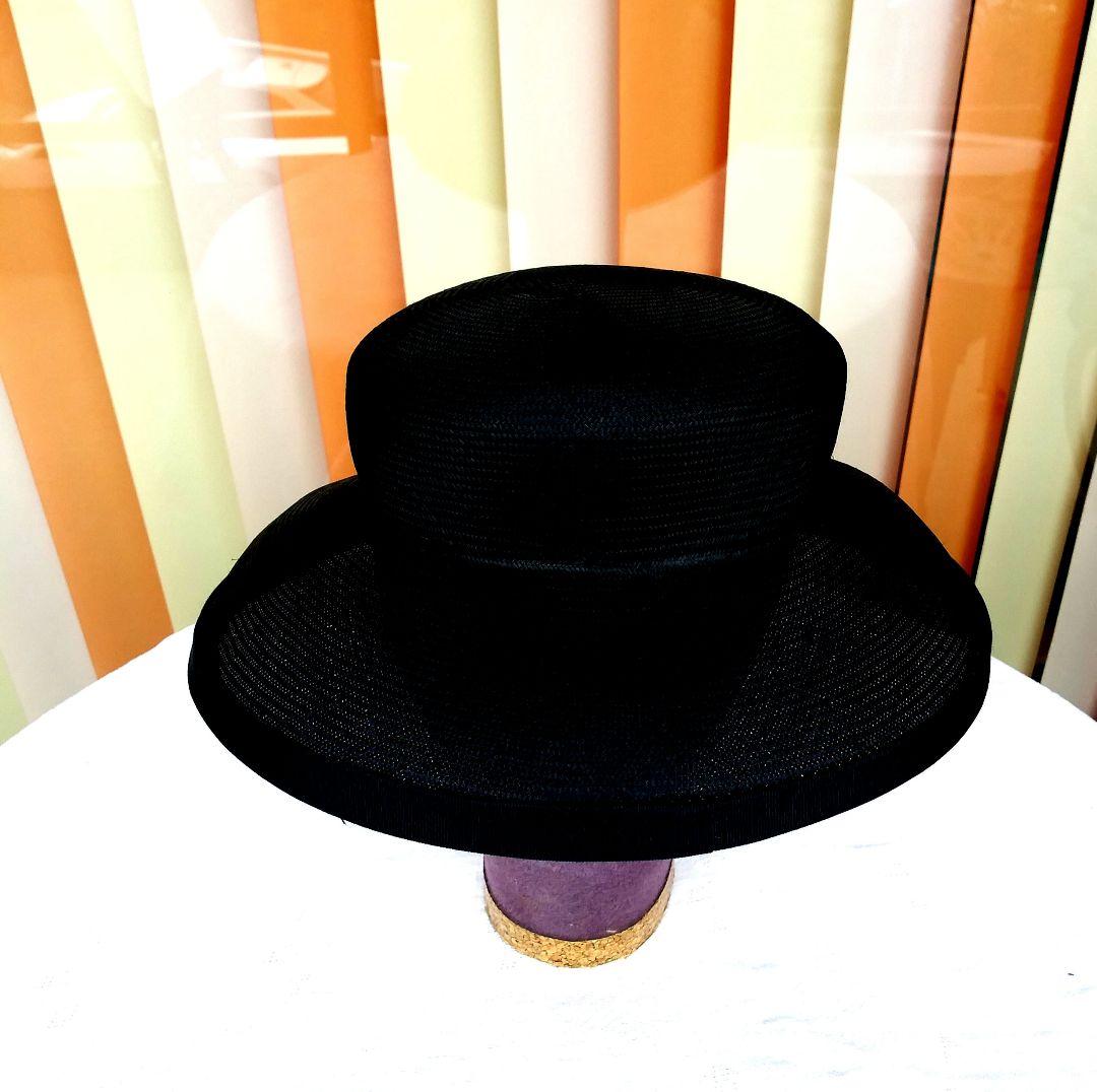 帽子　黒地に正面に黒リボン