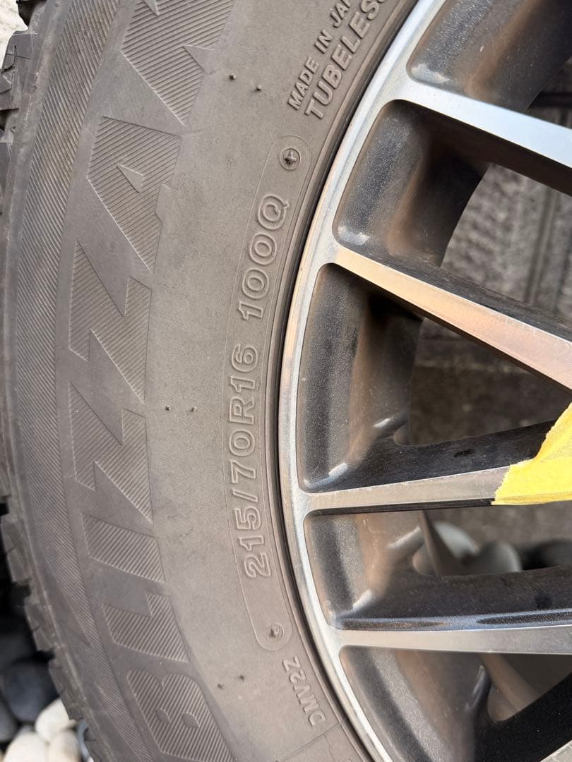 デリカD5 16インチ スタッドレスタイヤ　ホイールセット