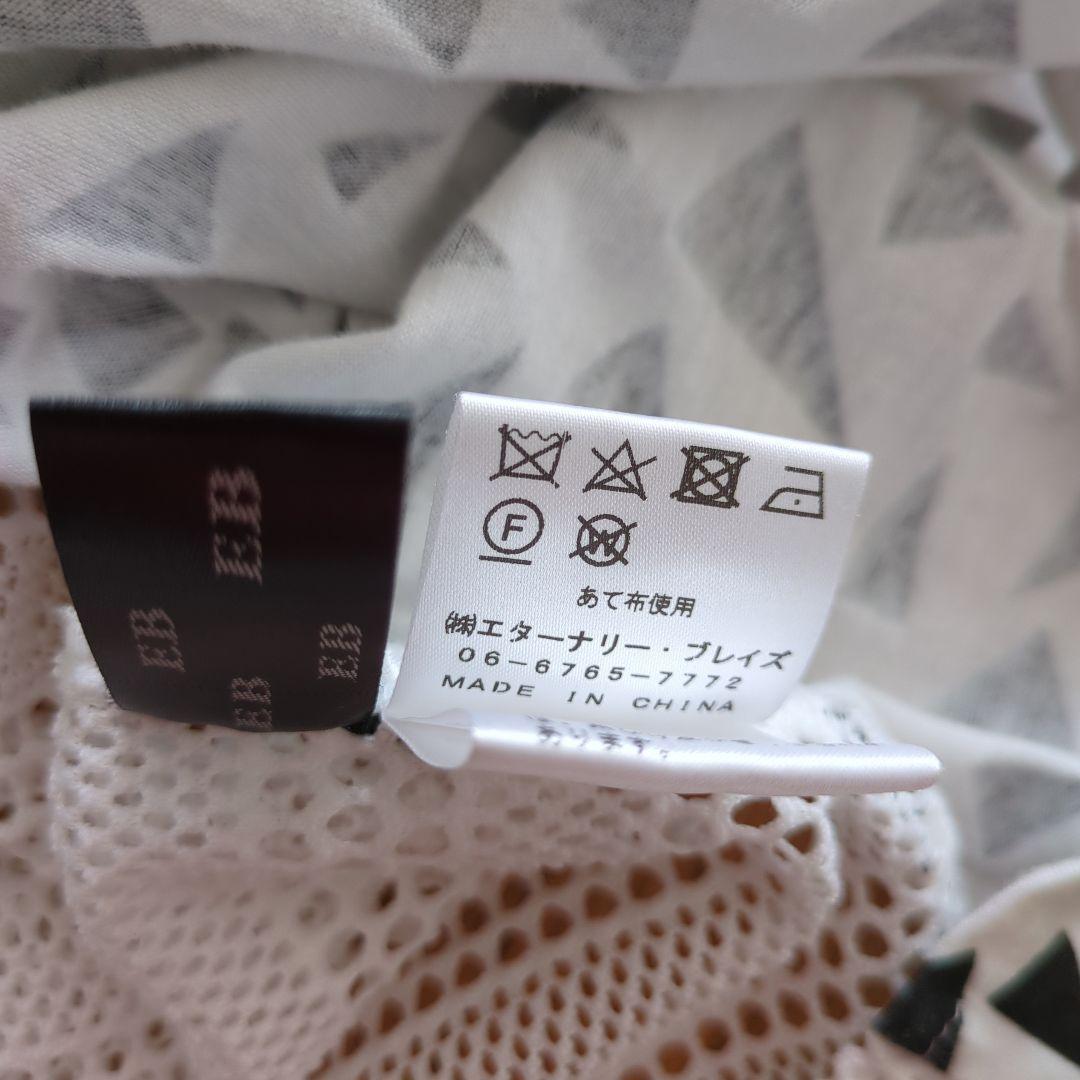 EB グラフィックプリント 半袖トップス