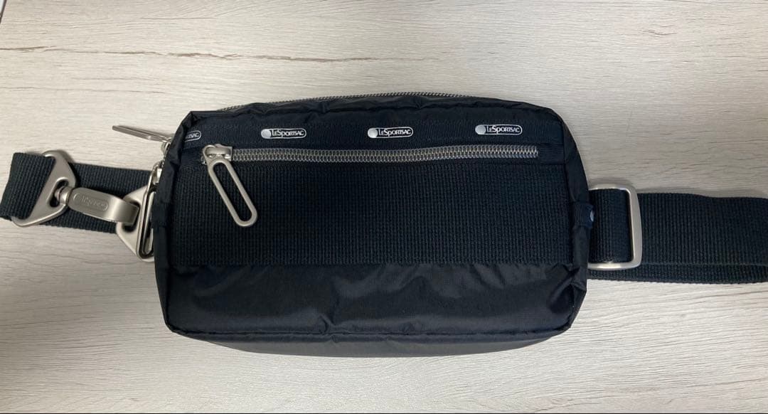 ESSENTIAL RECT XBODY ブラックC