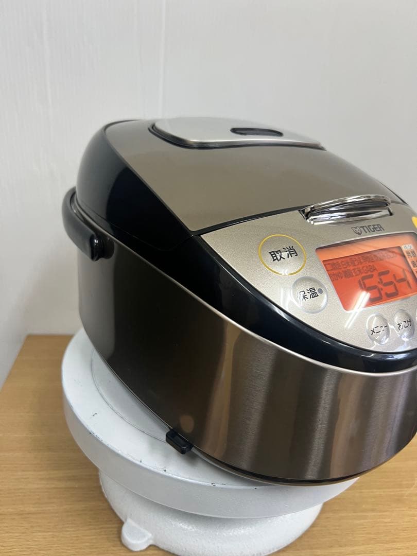 TIGER タイガー IH炊飯器 JK-TG100 5.5合炊き