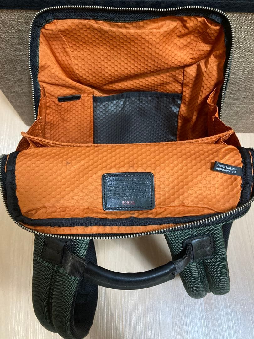 TUMI ブラボ アルファ ノックス リュック　グリーン 22681SPH