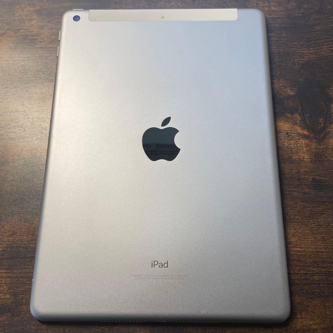 Apple iPad 第5世代　Wi-Fi + Cellularモデル