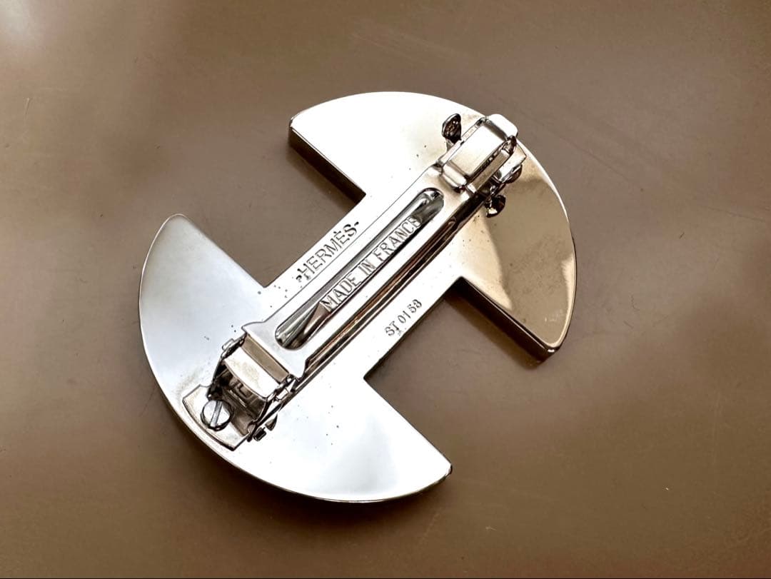 ク*ー様 エルメス Hモチーフ バレッタ ブラック ヘアアクセサリー