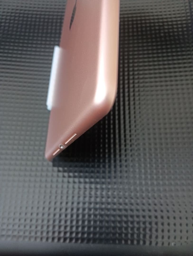 iPad8世代　32g キャリアau