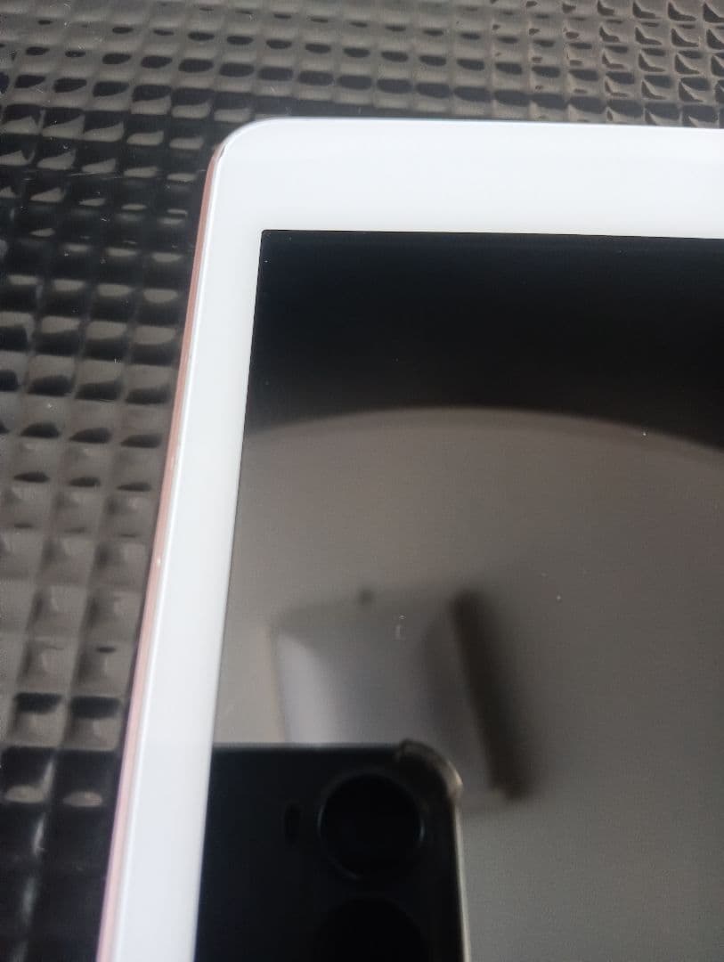 iPad8世代　32g キャリアau