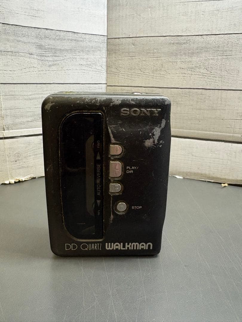 昭和レトロ　SONY カセットウォークマン　WM-DD9