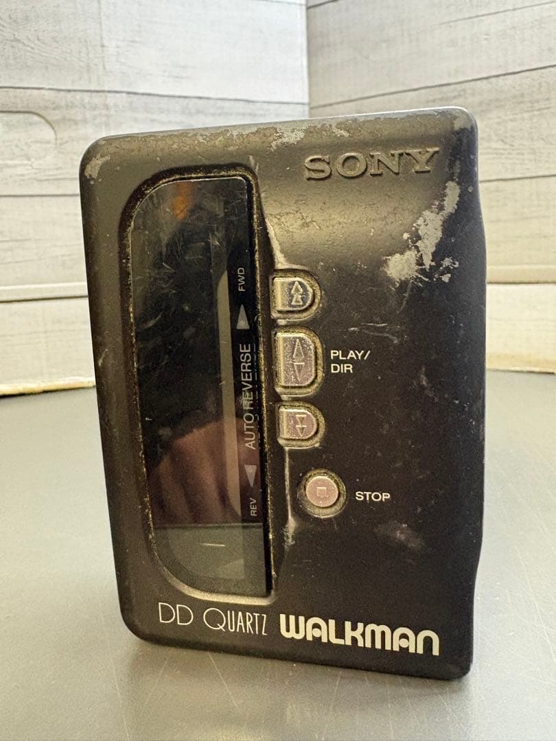 昭和レトロ　SONY カセットウォークマン　WM-DD9