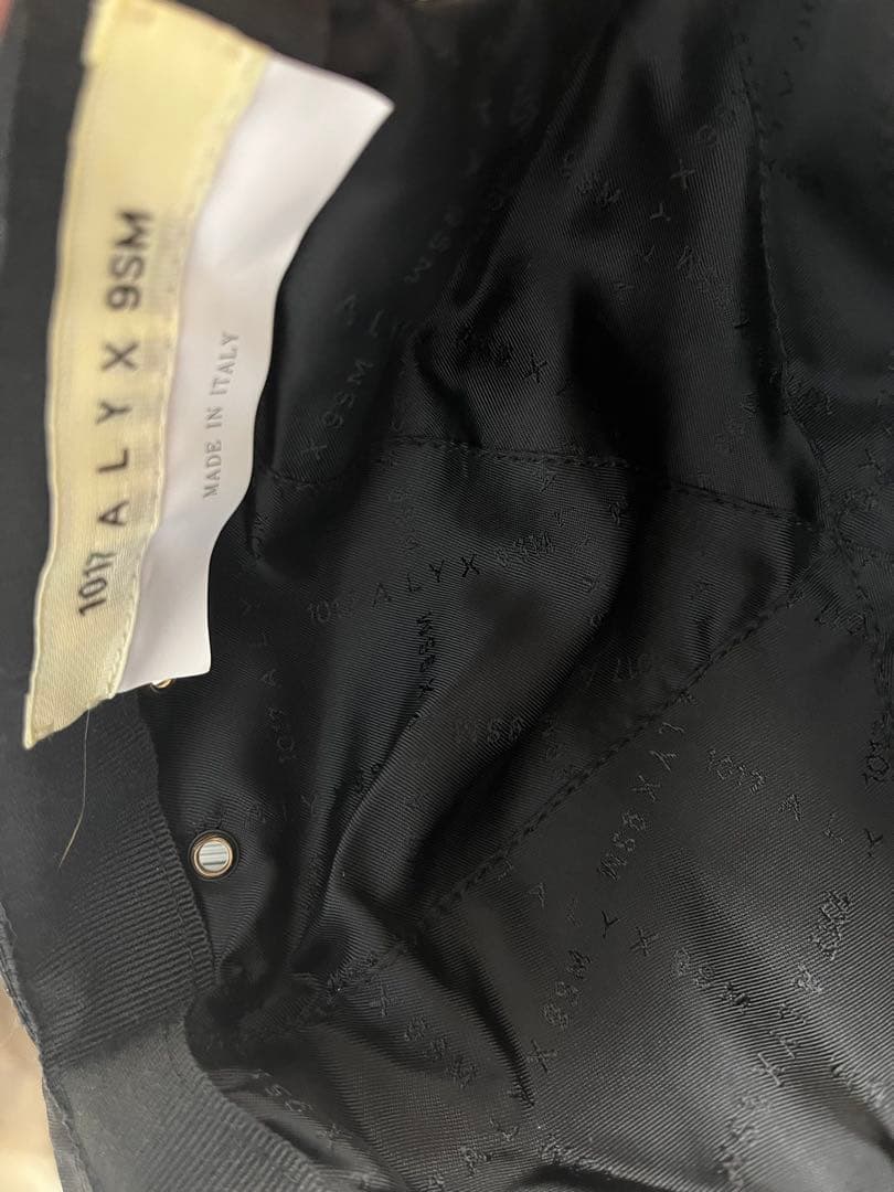 新品　1017ALYX 9SM バックルデザイン 6パネル キャップ