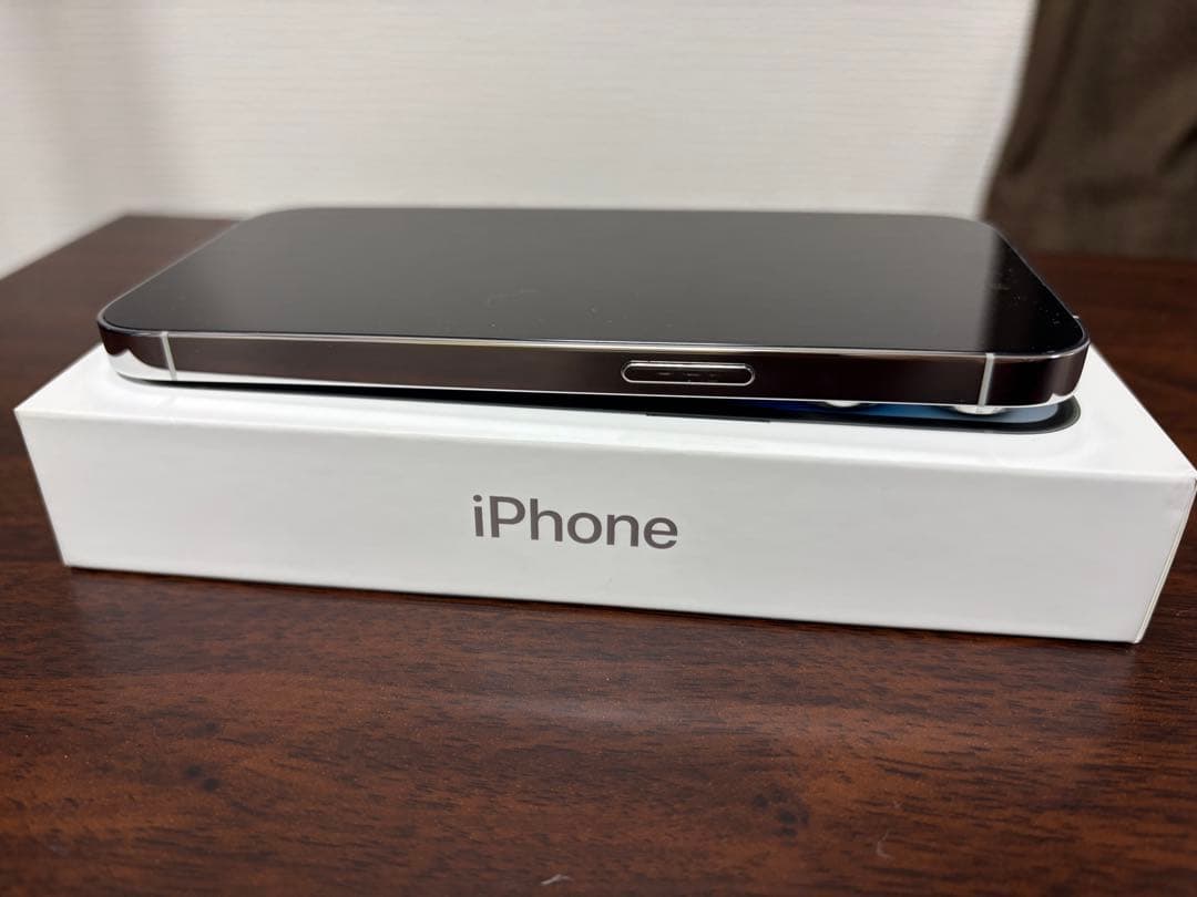 【美品】iPhone 14Proシルバー128GB＆付属品多数‪☆修復歴なし‎