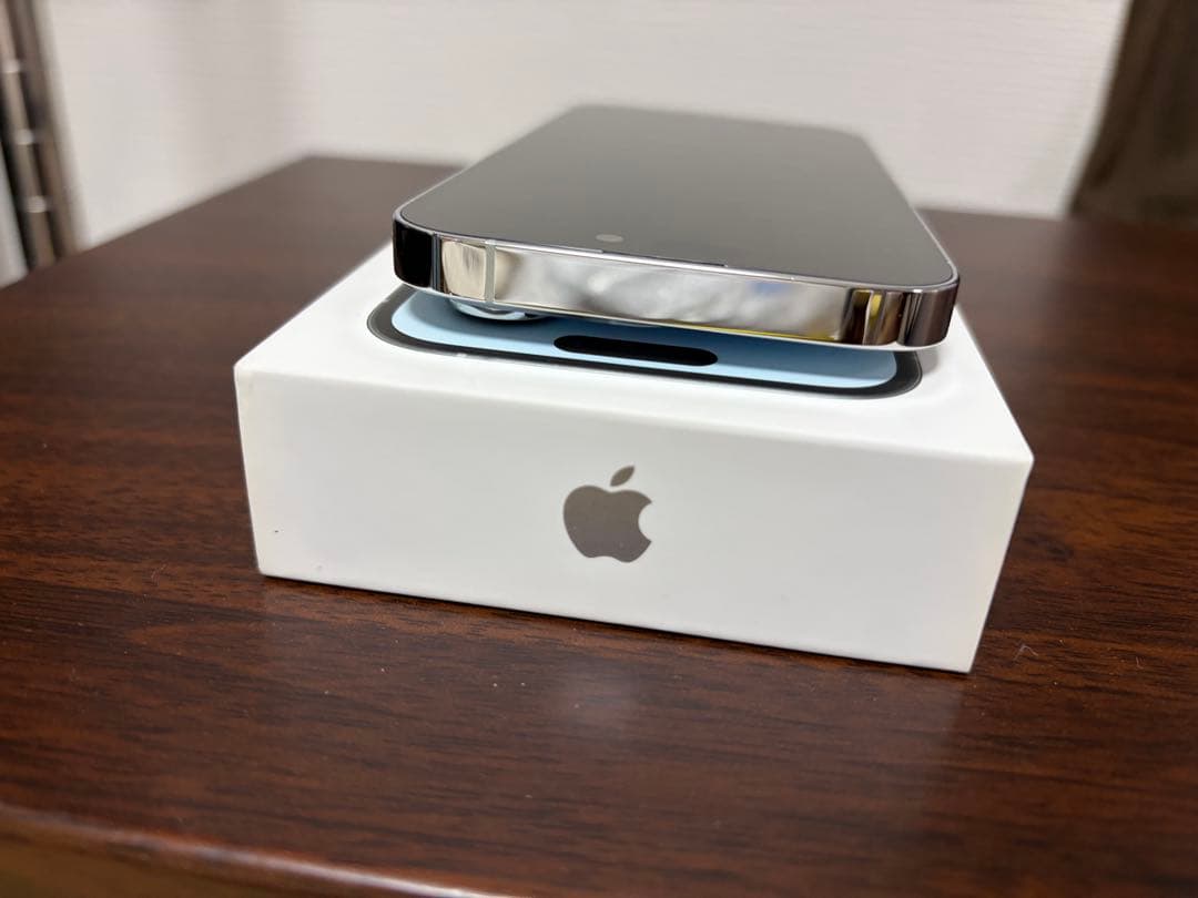 【美品】iPhone 14Proシルバー128GB＆付属品多数‪☆修復歴なし‎