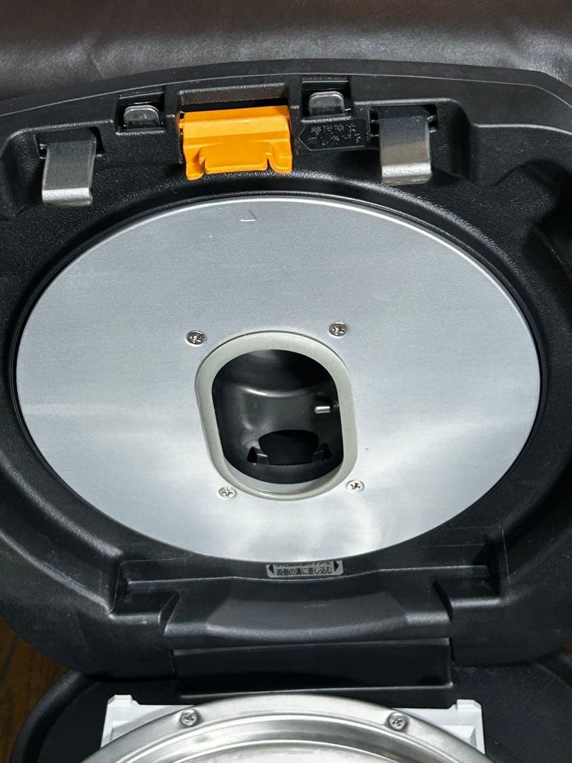 HITACHI 5.5合 圧力スチーム RZ-TS105M 炊飯器 22年製