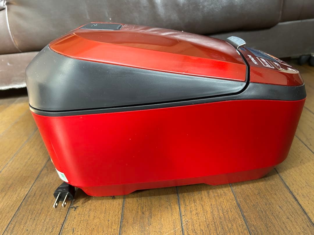 HITACHI 5.5合 圧力スチーム RZ-TS105M 炊飯器 22年製