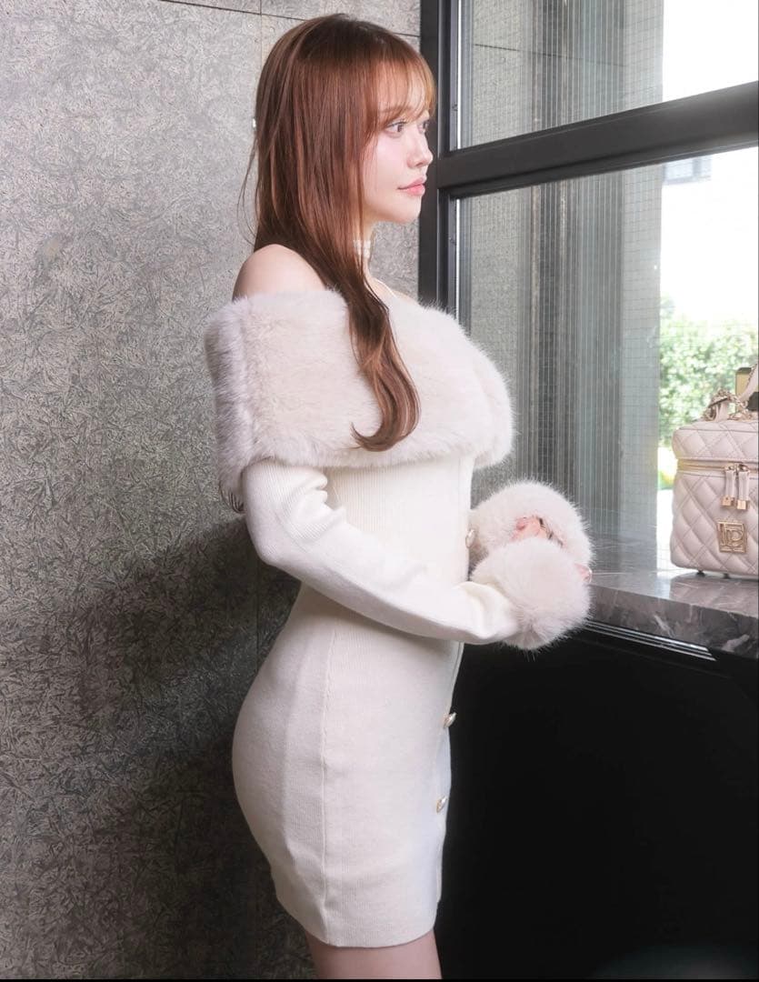 LIP SERVICE ファーオフショルボタンニットワンピース リップサービス