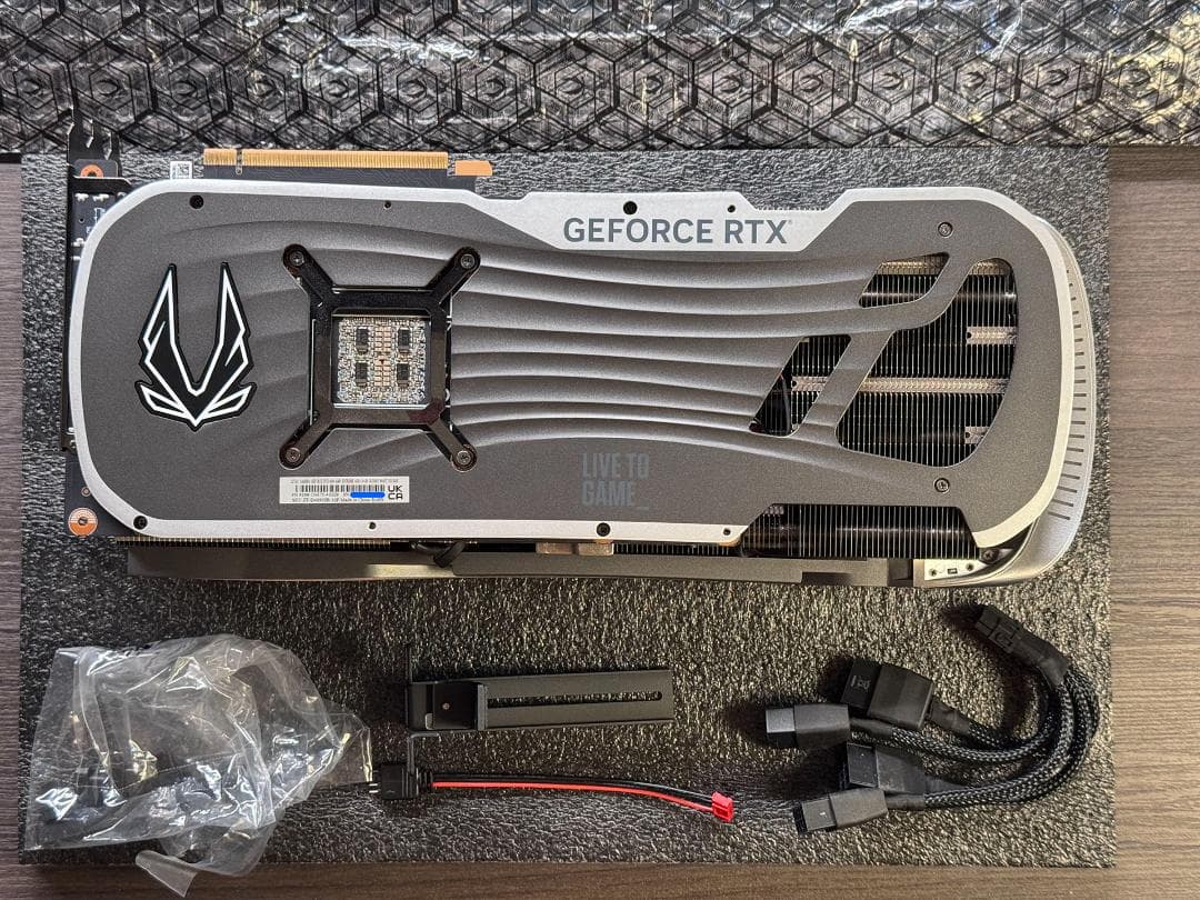 グラフィックボード・グラボ・ビデオカード ZOTAC GeForce RTX4090 AMP Extreme AIRO