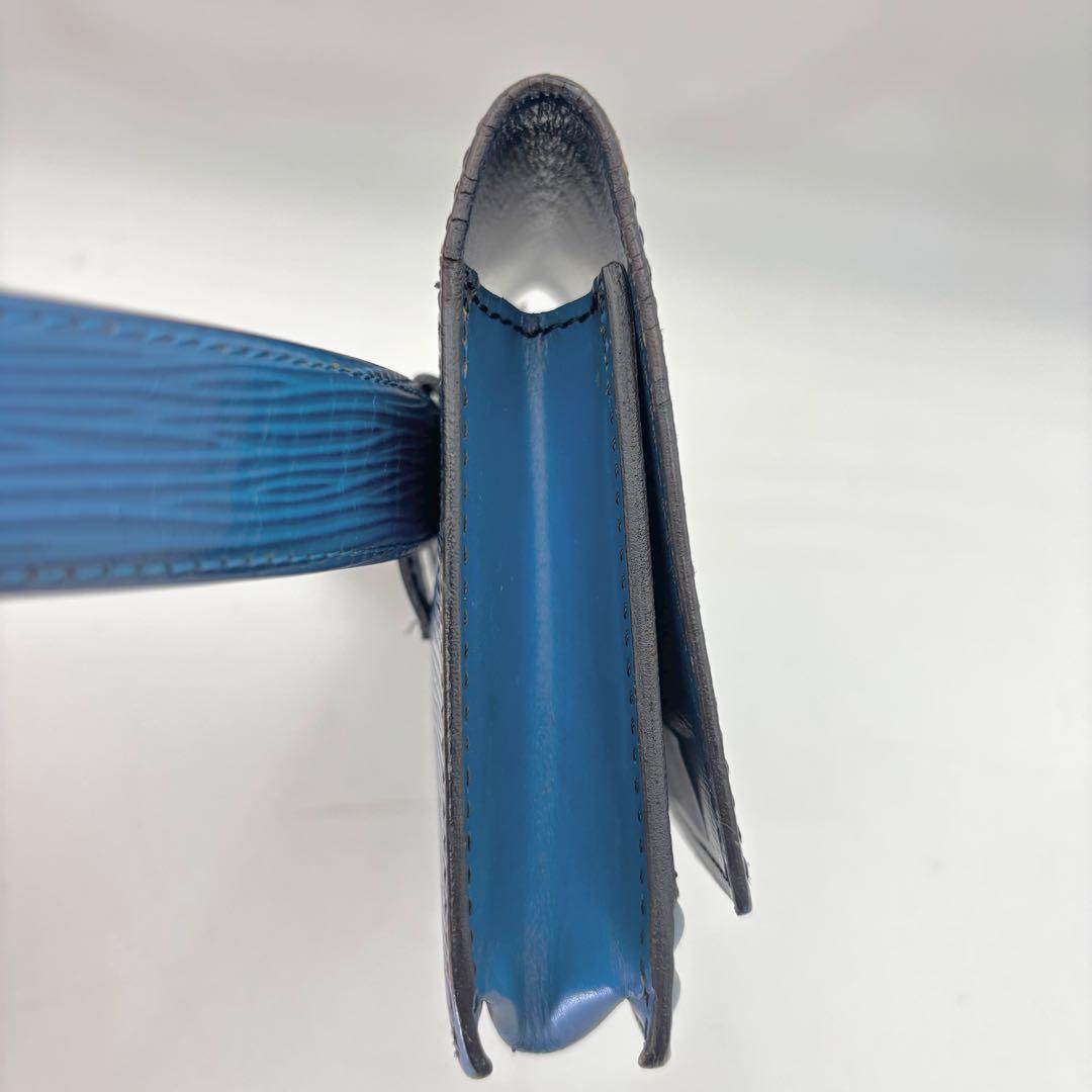 ★Louis Vuitton エピ　サンチュール・ティルシット　ボディバッグ