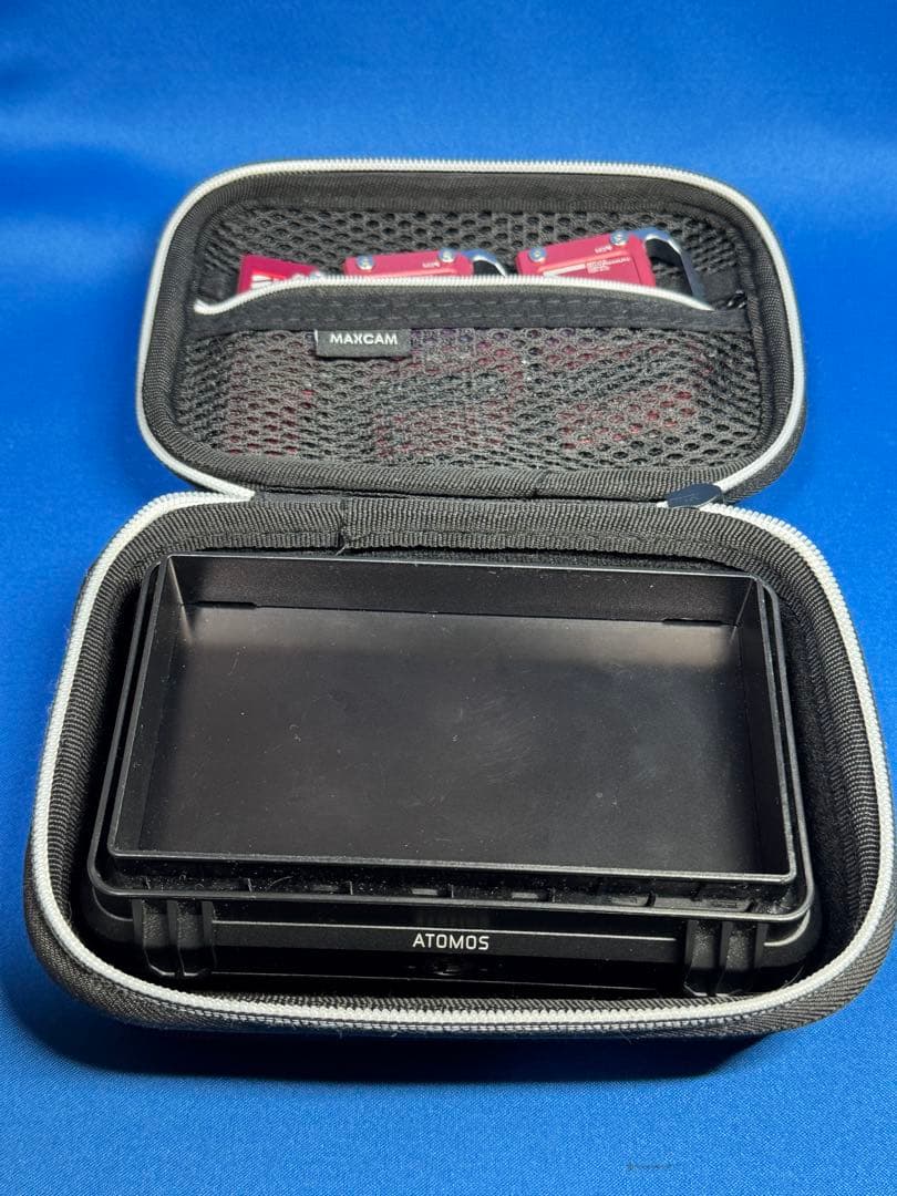 ATOMOS. NINJAV 液晶モニター SSD、バッテリーなど付属品多数