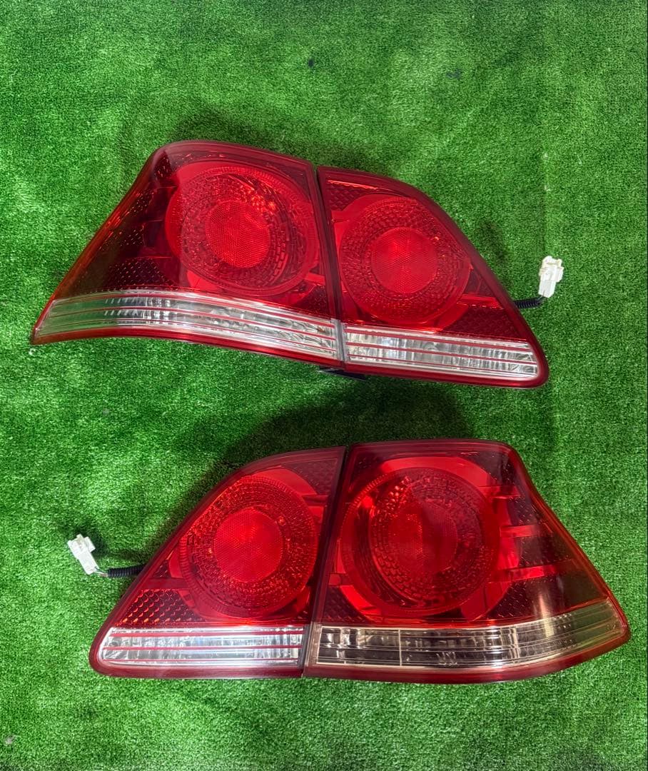 18 クラウン　アスリート　テールランプ