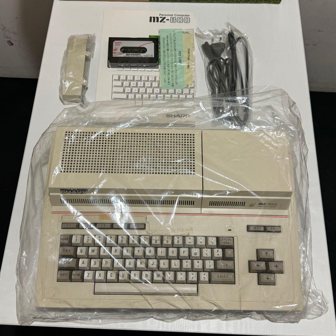 [未使用品]SHARP MZ-800 (MZ-811