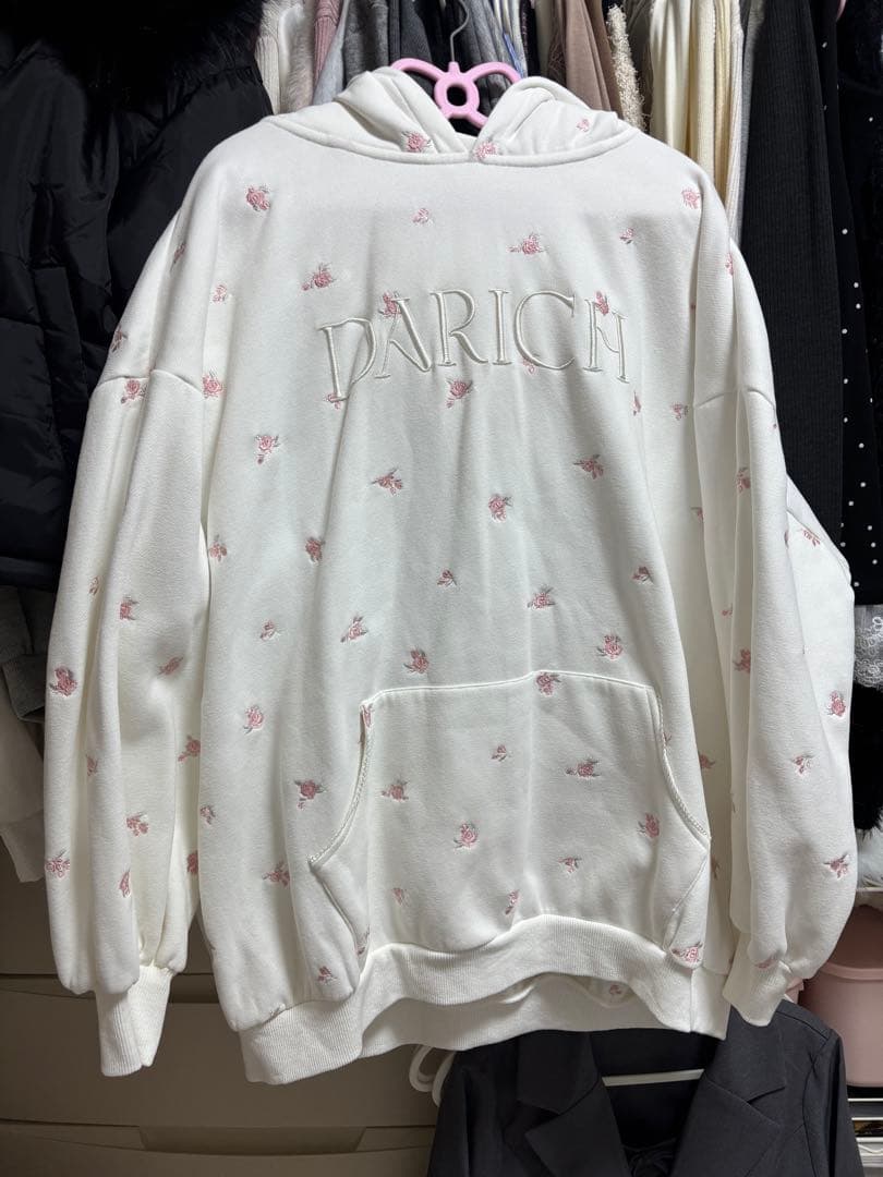 ダーリッチ フラワーエンブロイダリービッグフーディ