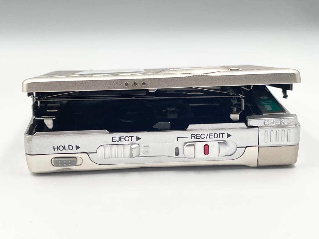 ジャンク　AIWA AM-F70 ポータブルMDレコーダー