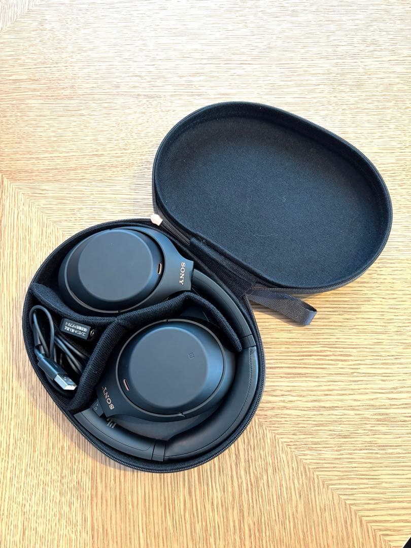 【美品】SONYワイヤレスノイズキャンセリングヘッドホン WH-1000XM4