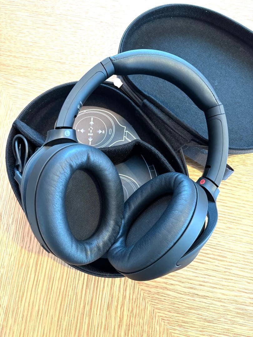 【美品】SONYワイヤレスノイズキャンセリングヘッドホン WH-1000XM4