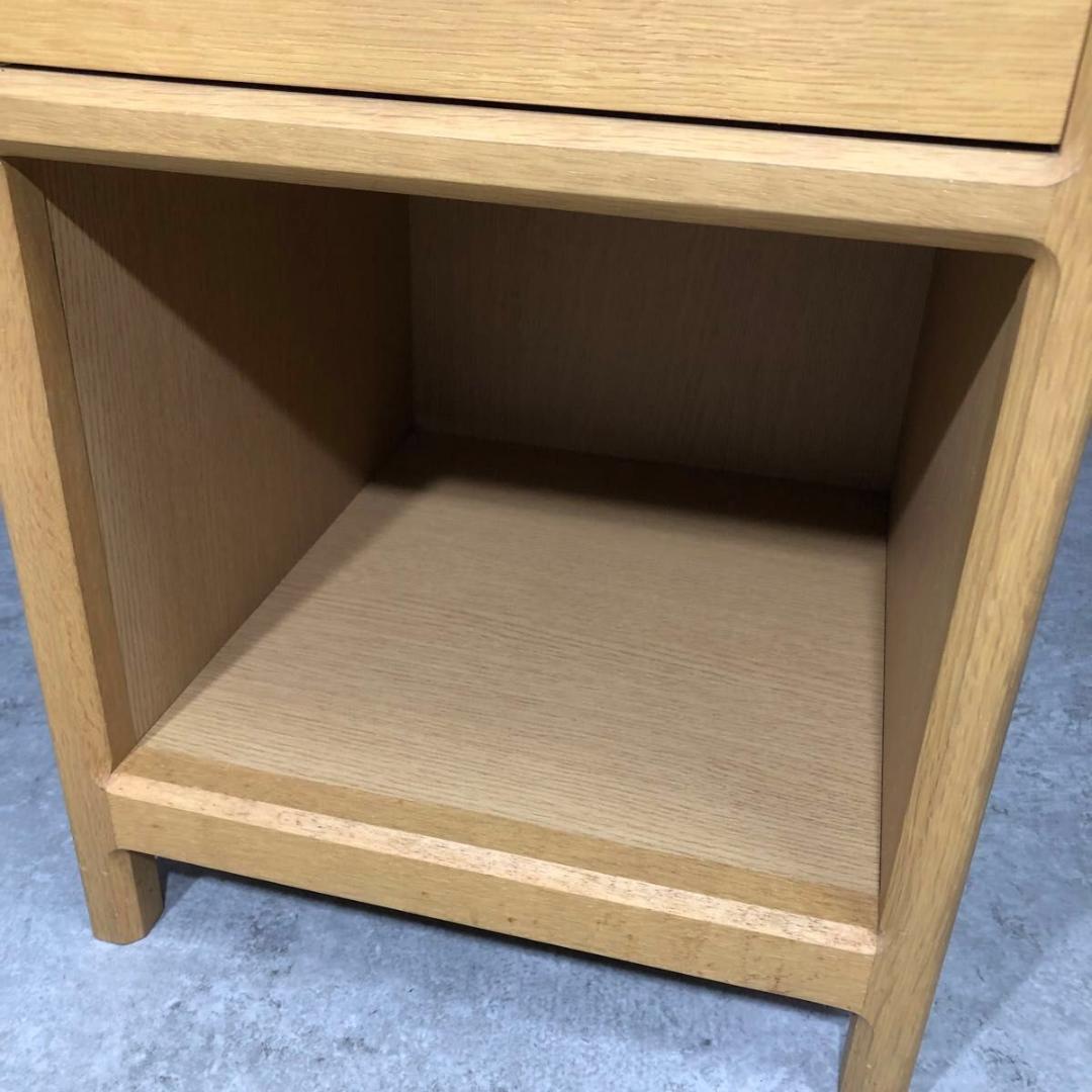 美品 コンセント付き karimoku カリモク ナイトテーブル サイドテーブル