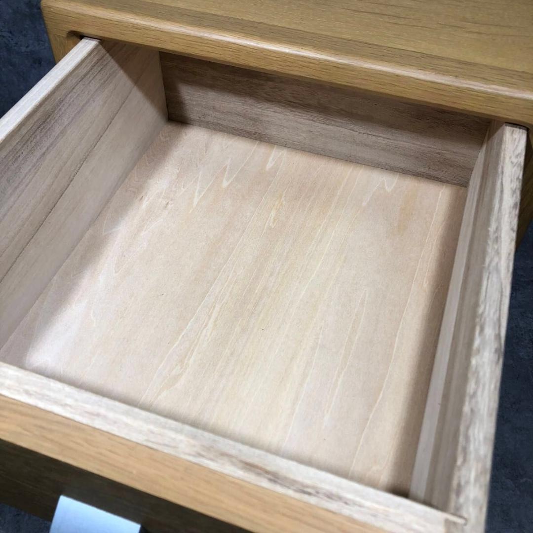 美品 コンセント付き karimoku カリモク ナイトテーブル サイドテーブル