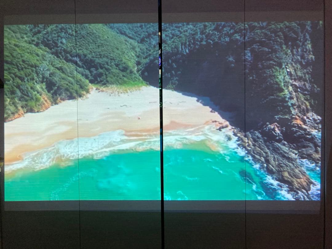 薄型軽量！EPSON EB-1776W 映像がキレイで持ち運びがらくらく