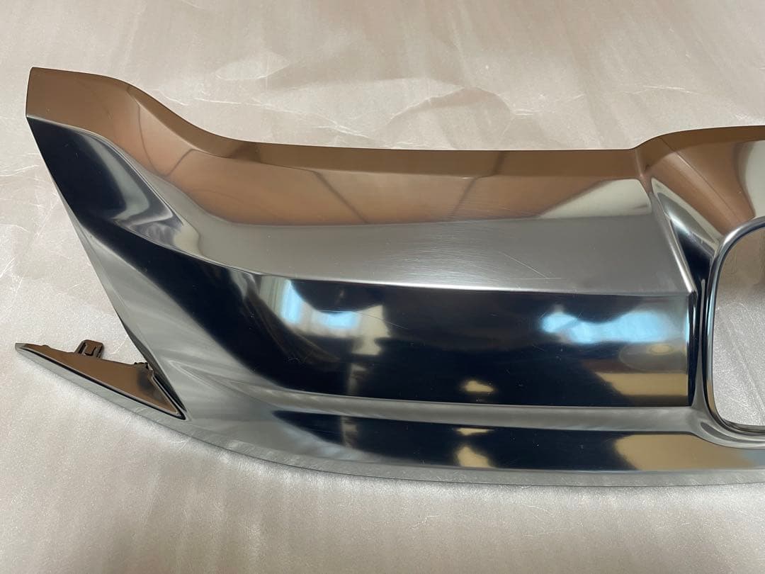 ステップワゴンスパーダ　RP3前期用　純正グリル