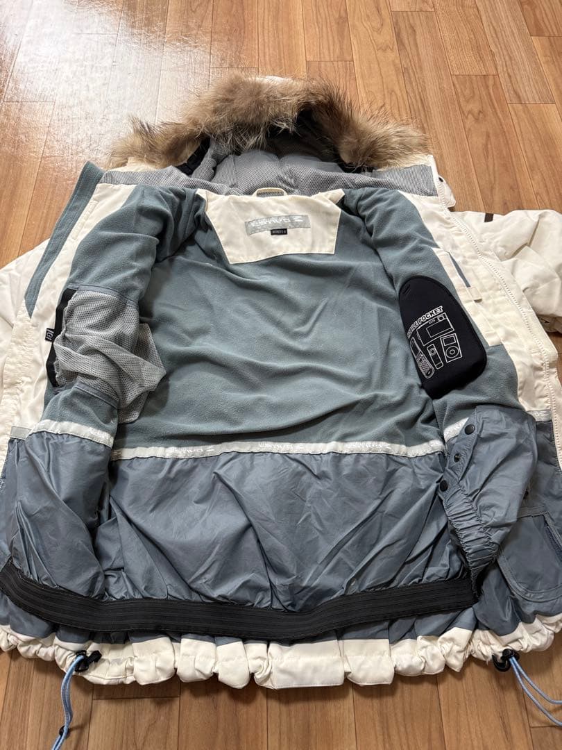 ESTIVO スキー&スノボ　ウェア　ダウン　上下セット　レディース M 破格