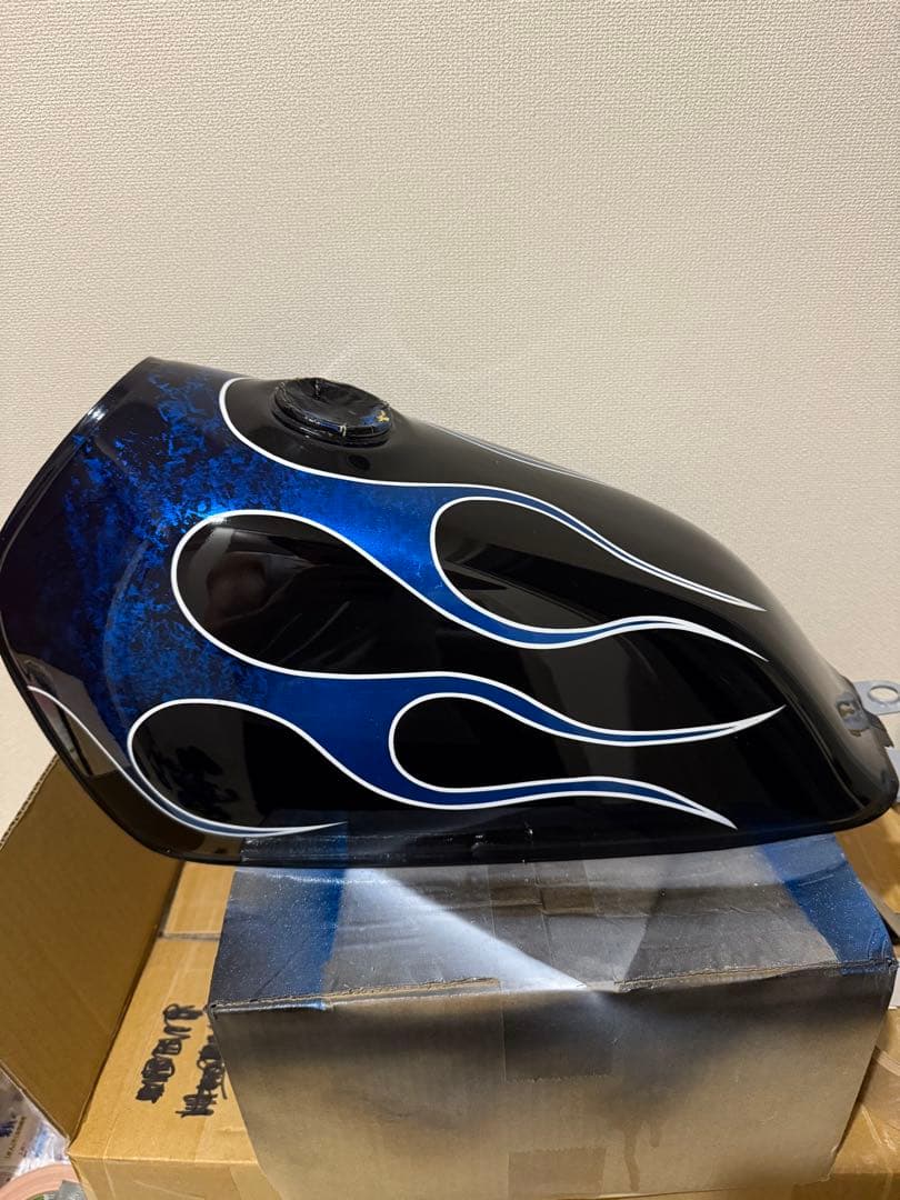 グラストラッカー　ビックボーイ純正タンク　リペイント　補修用タンク