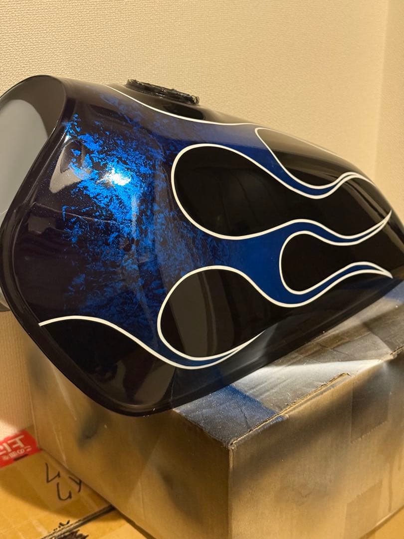 グラストラッカー　ビックボーイ純正タンク　リペイント　補修用タンク