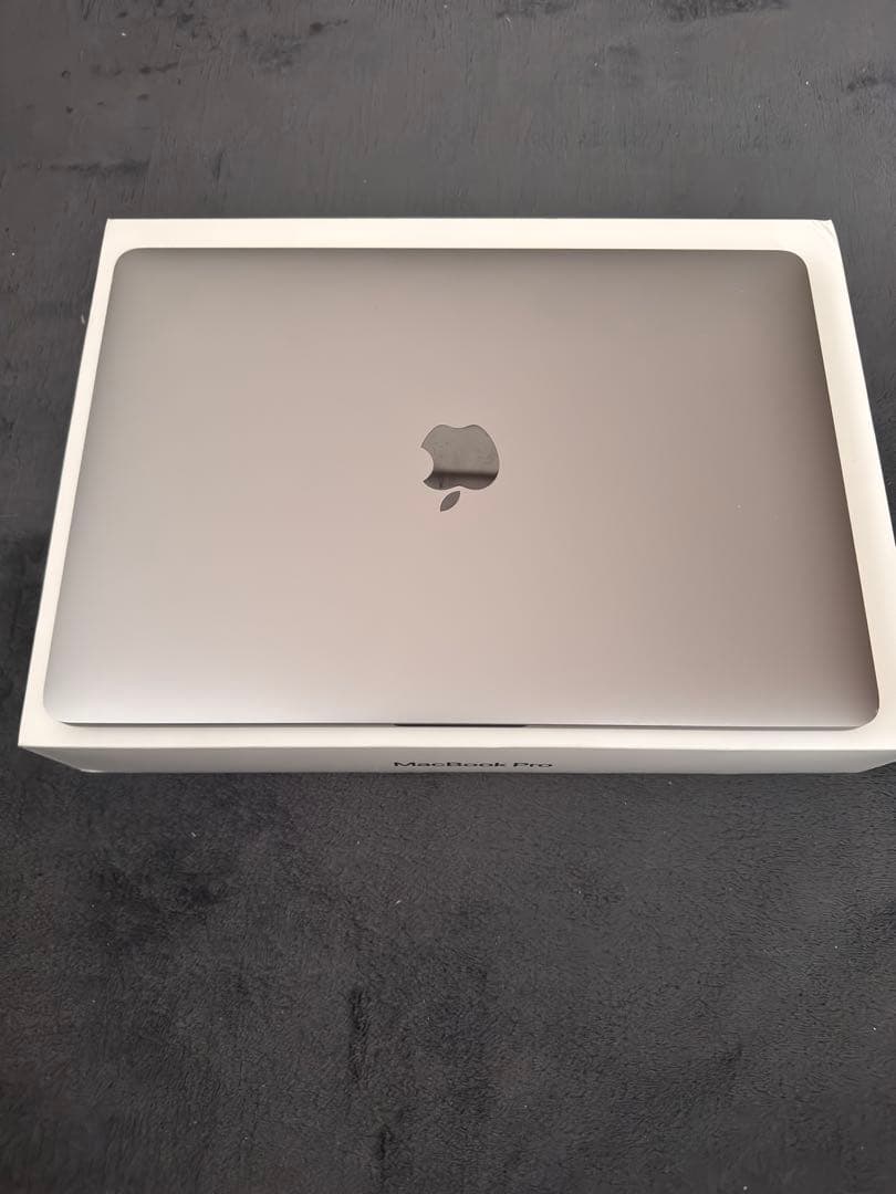 MacBook Pro 13インチ スペースグレー　2022