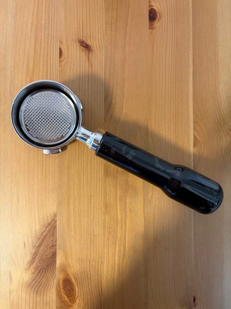 デロンギ　エスプレッソメーカー デディカ アルテ EC885J-BG