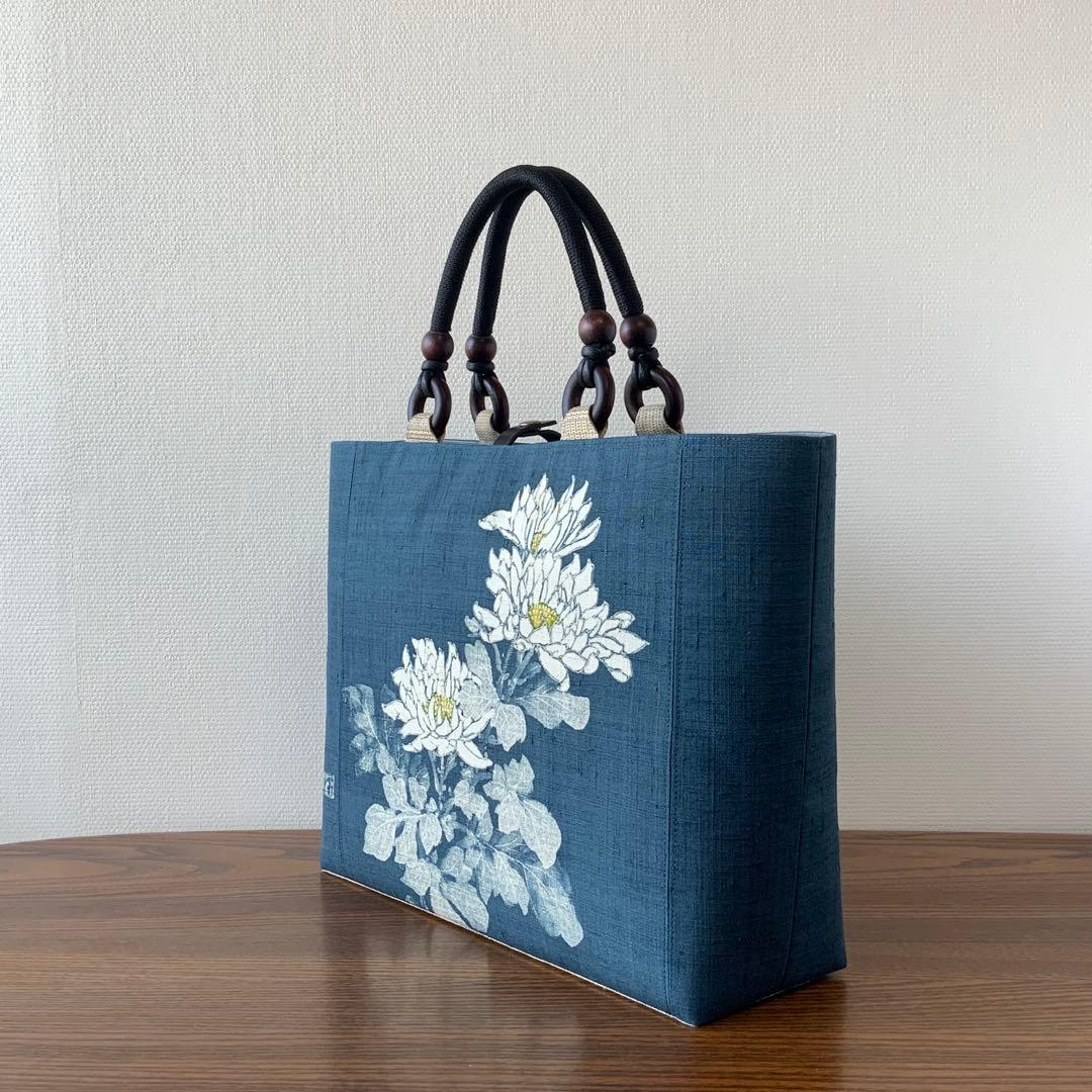 A4サイズ対応　紬帯　白菊の花　リメイク　江戸打紐ハンドルバッグ