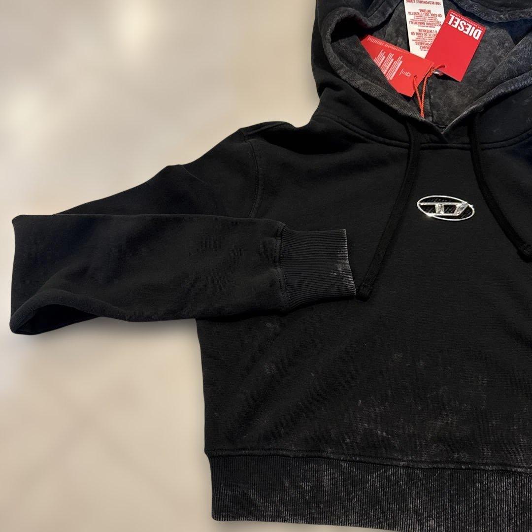 ⭐️新品⭐️ ✴︎タグ付✴︎ diesel ディーゼル　パーカー