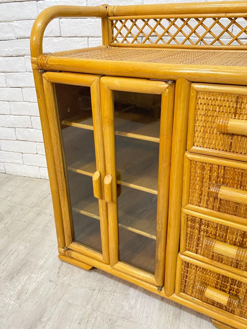 【東京都23区配送無料】ビンテージ　ラタン　チェスト　棚　サイドボード　収納　籠