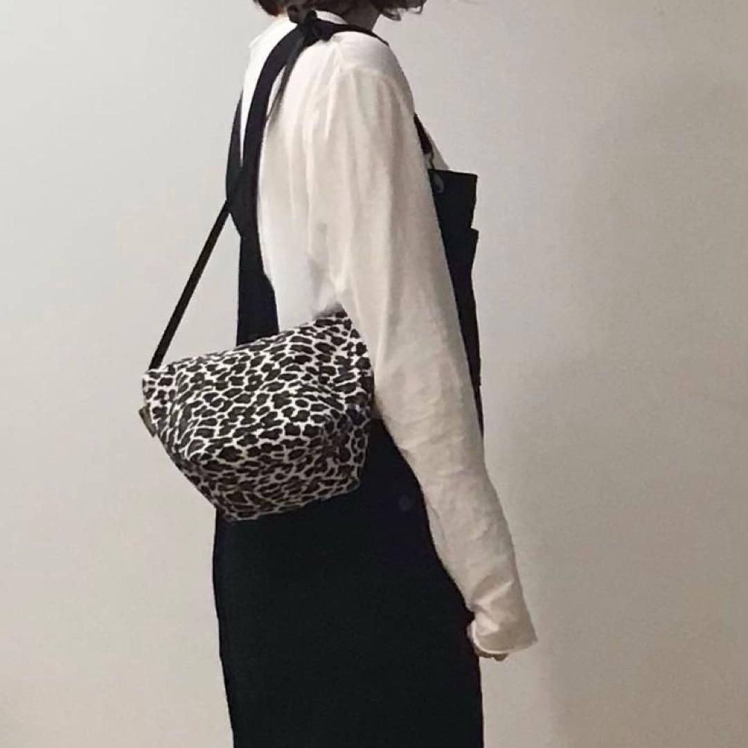 エルベシャプリエ 2885F ナイロン舟型ショルダーバッグS パンサーブラン