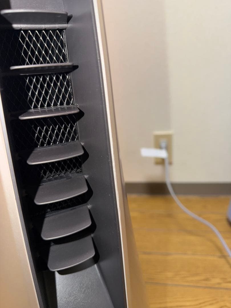 2022年製 シャープ スリムイオン ファンヒーターJTH1 HOT＆COOL