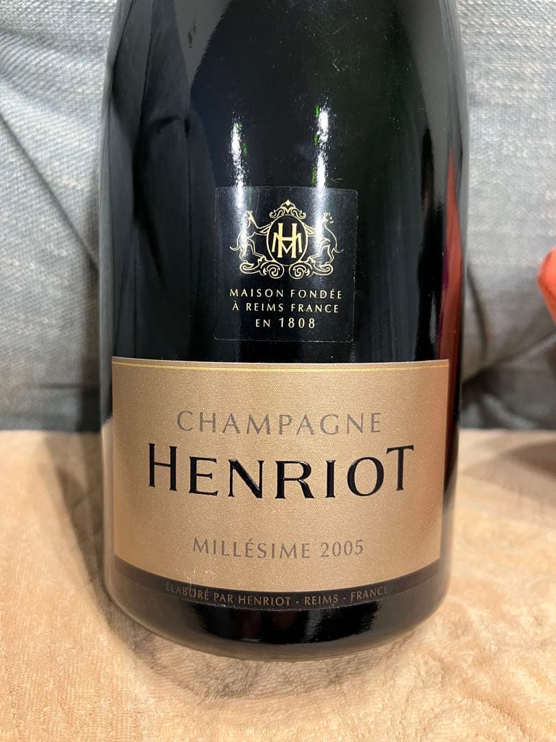 Henriot Millesime 2005シャンパン 1.5L Magnum