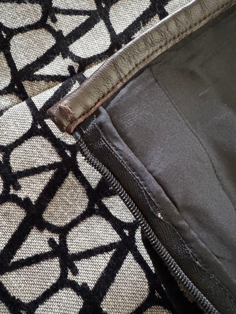 ヴァレンティノ ショートパンツ ロゴ 38