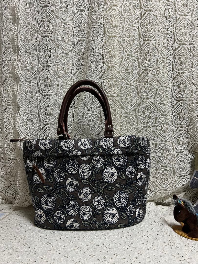 専用　ミナペルホネンハンドメイド　rosyブラウン 本革持ち手，楕円底トートL