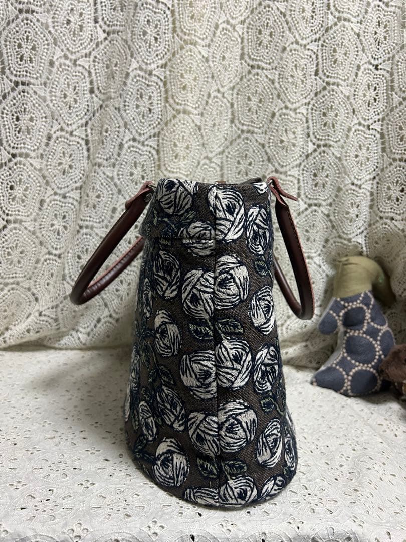 専用　ミナペルホネンハンドメイド　rosyブラウン 本革持ち手，楕円底トートL