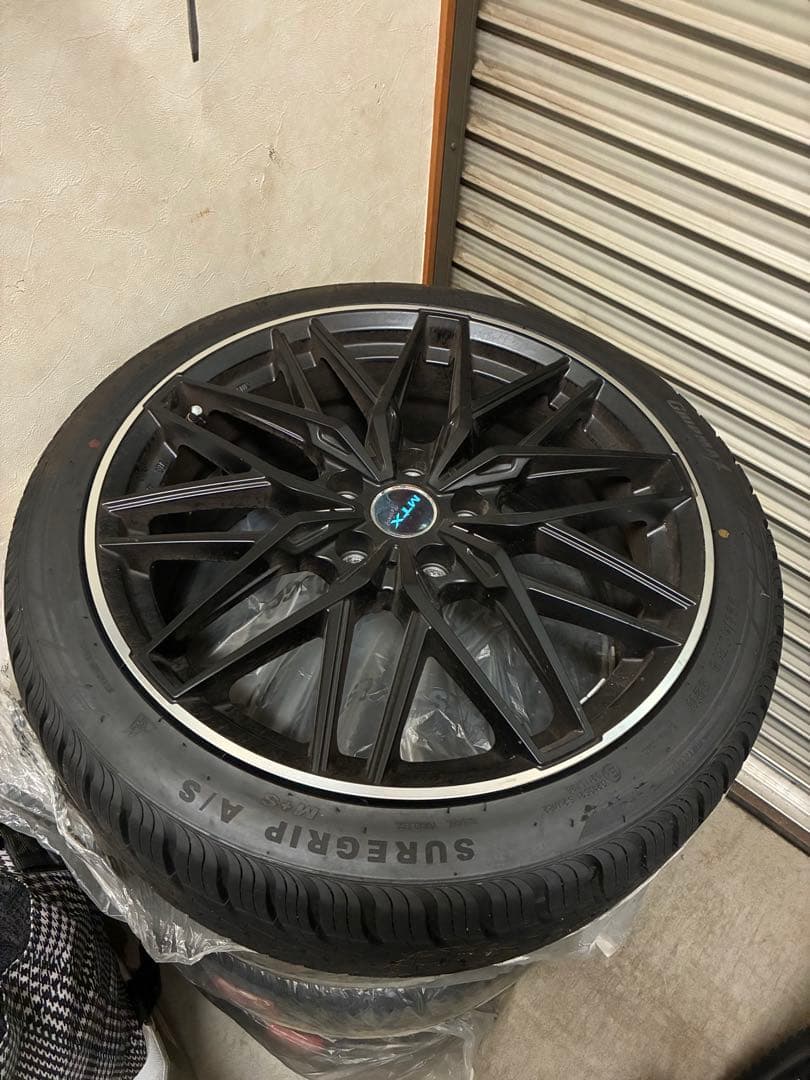 【新品に近い】18インチオールシーズンタイヤホイールセットBMW1シリーズF40