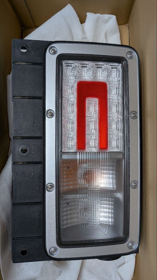 日野プロフィア純正テールランプ 左右セット